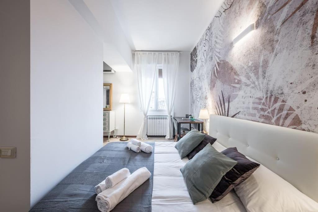 Sotto Le Due Torri 5* Apartment โบโลญญา ภายนอก รูปภาพ