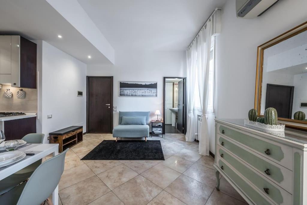 Sotto Le Due Torri 5* Apartment โบโลญญา ภายนอก รูปภาพ