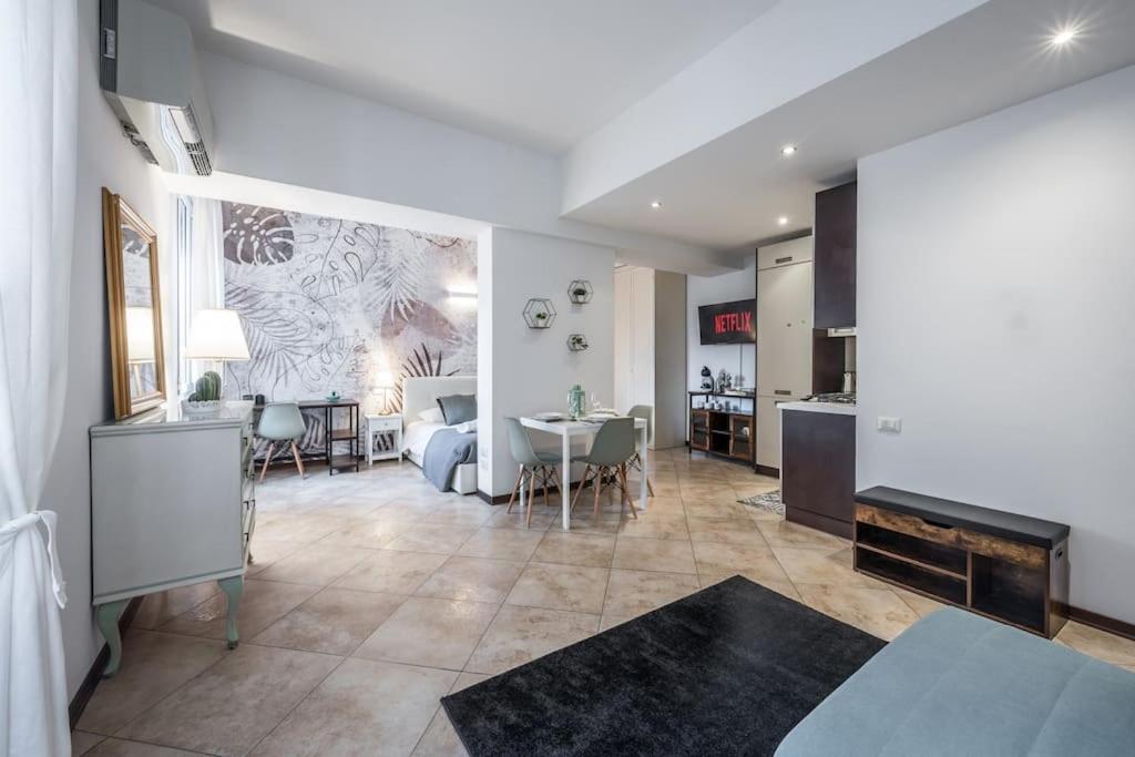 Sotto Le Due Torri 5* Apartment โบโลญญา ภายนอก รูปภาพ