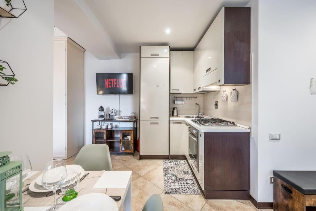 Sotto Le Due Torri 5* Apartment โบโลญญา ภายนอก รูปภาพ