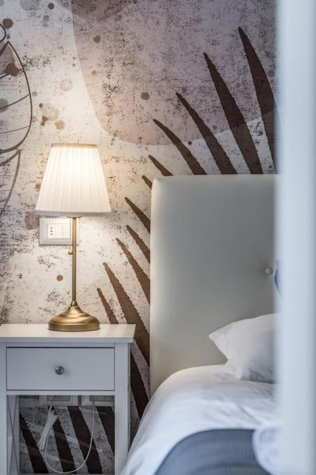 Sotto Le Due Torri 5* Apartment โบโลญญา ภายนอก รูปภาพ