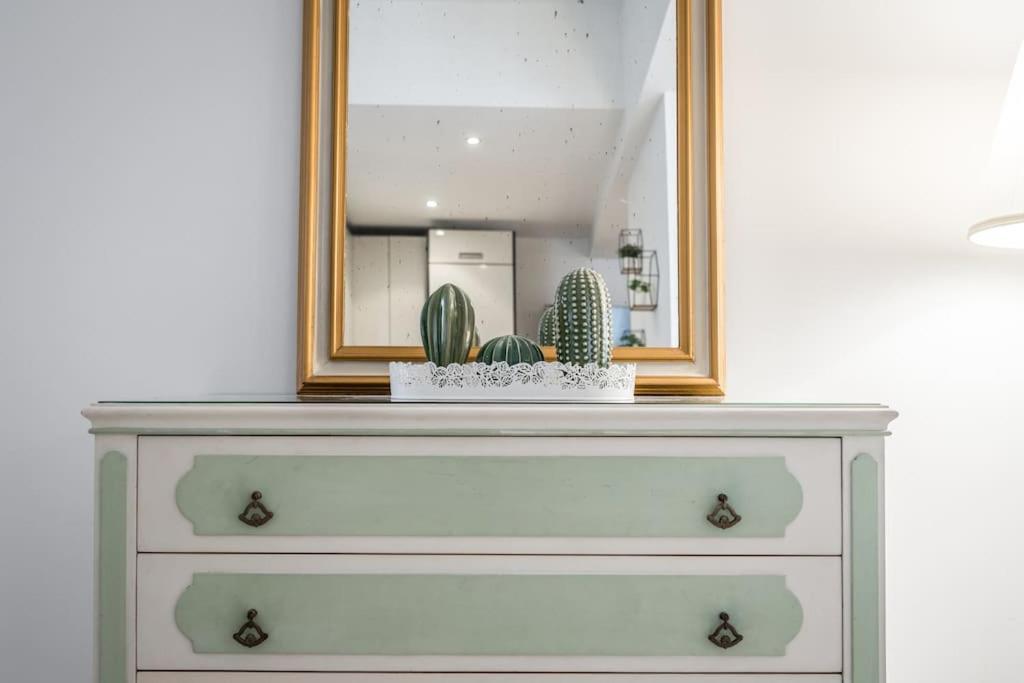 Sotto Le Due Torri 5* Apartment โบโลญญา ภายนอก รูปภาพ